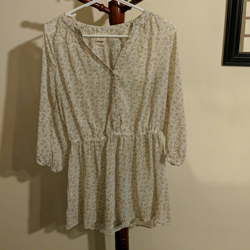 Sheer 3/4 sleeve shirt